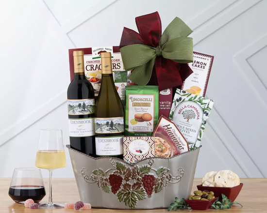 Gourmet Wine Basket with red and white wine and snacks Gourmet Wine Basket with red and white wine and snacks